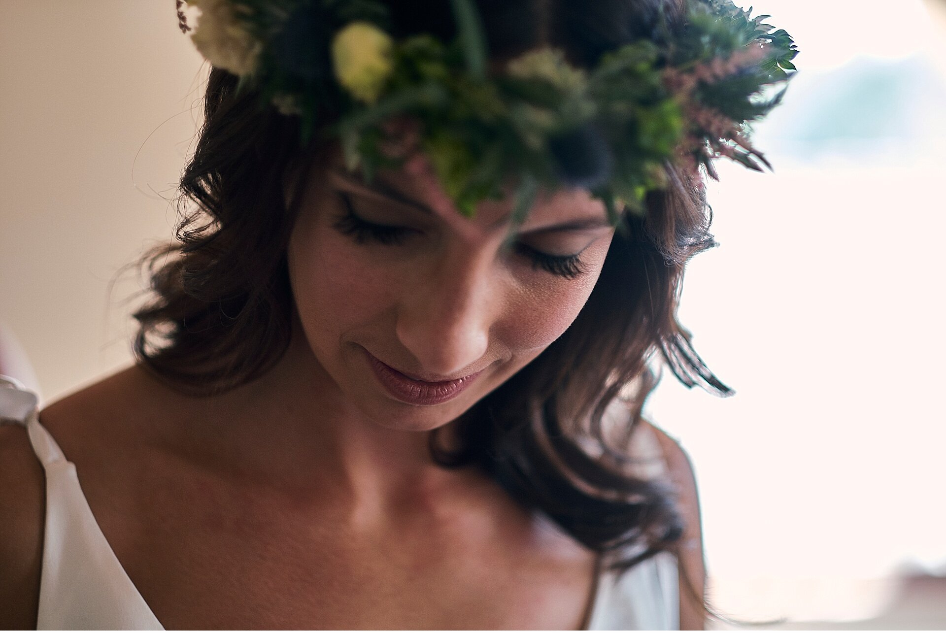  Nozze inglesi a Borgo Colognola, in provincia di perugia in Umbria. Gli sposi hano scelto una cerimonia simbolica nel giardino del castello e successivo ricevimento all'interno. Il servizio fotografico è stato affidato al fotografo di matrimoni Matt