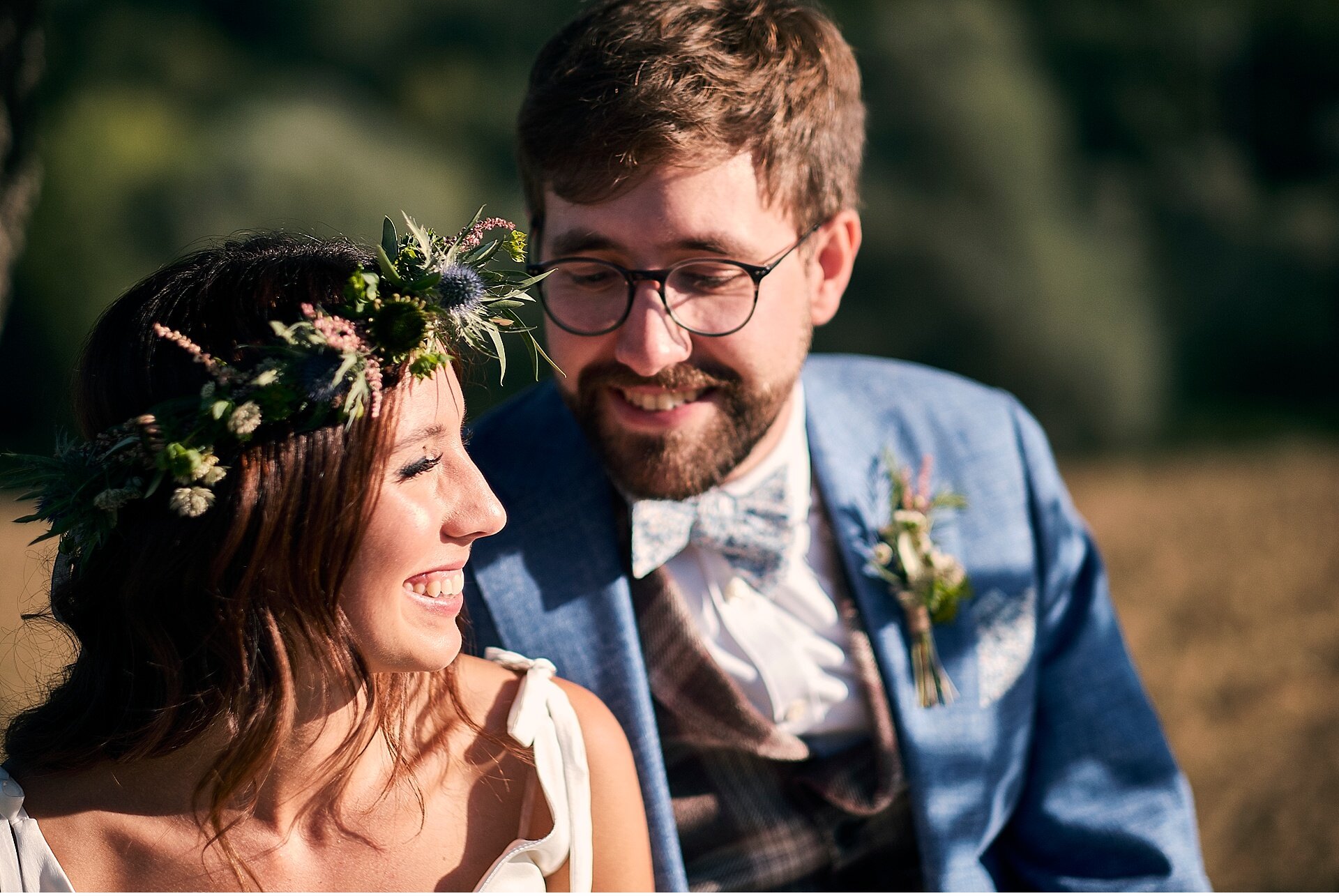  Nozze inglesi a Borgo Colognola, in provincia di perugia in Umbria. Gli sposi hano scelto una cerimonia simbolica nel giardino del castello e successivo ricevimento all'interno. Il servizio fotografico è stato affidato al fotografo di matrimoni Matt