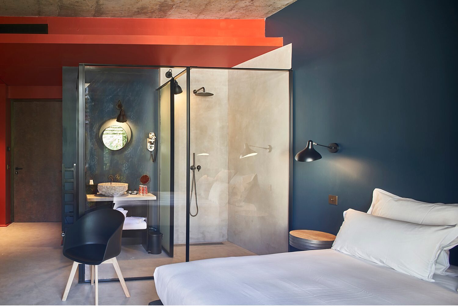  New hotel in Bordeaux, La Zoologie, owned by French as the Palazzetto Rosso in Siena and other hotels in Paris. The inspiration of the structure is linked to the original origin of the building which was a university zoology pavilion. Recently resto