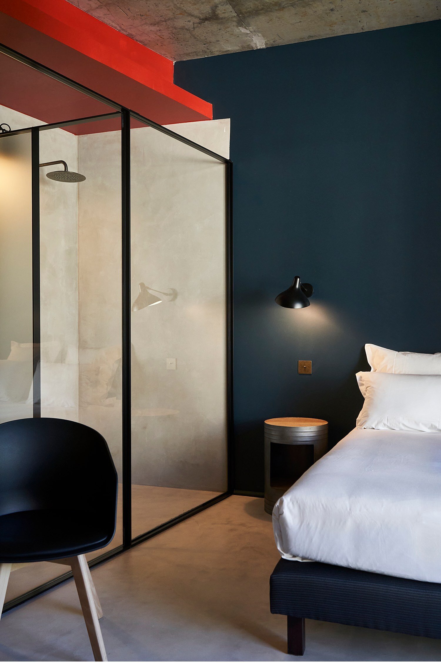  New hotel in Bordeaux, La Zoologie, owned by French as the Palazzetto Rosso in Siena and other hotels in Paris. The inspiration of the structure is linked to the original origin of the building which was a university zoology pavilion. Recently resto