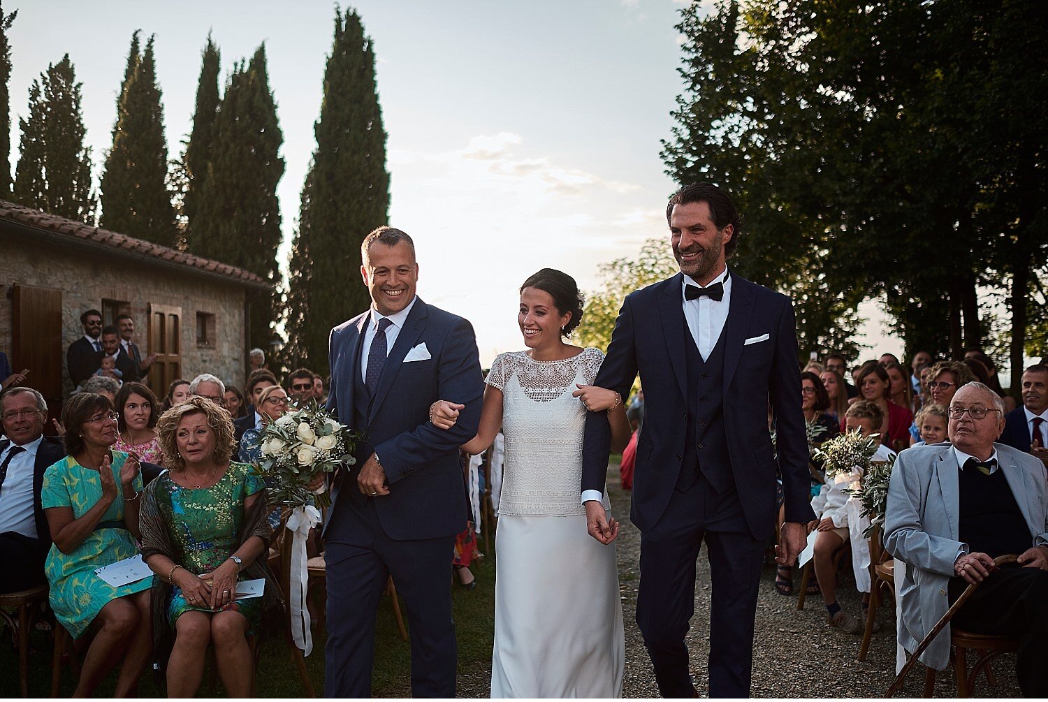  Italo-Hispanic wedding in the heart of Chianti, in the splendid village of Pietrafitta, between Siena and Florence. A symbolic ceremony in the garden with a spectacular view of the surrounding landscape. Reception with typical Tuscan menu and local 