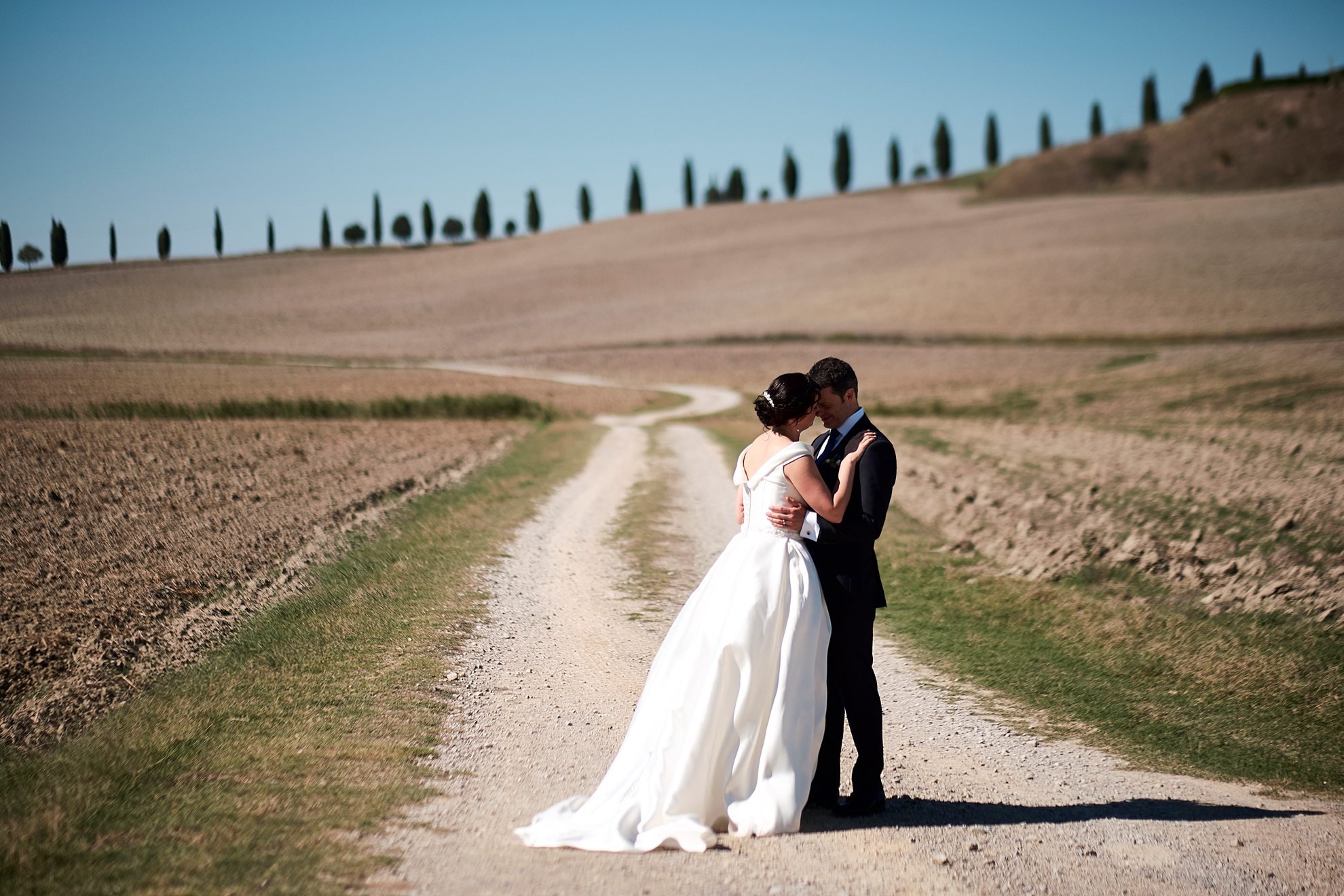  Matrimonio Irlandese celebrato nella sala del concistoro a palazzo pubblico in Piazza del Campo a Siena. Il ricevimento si è svolto nella bella villa Chiatina dell'azienda Pometti, nel comune di Buonconvento al confine con Asciano e vicino a Monte O