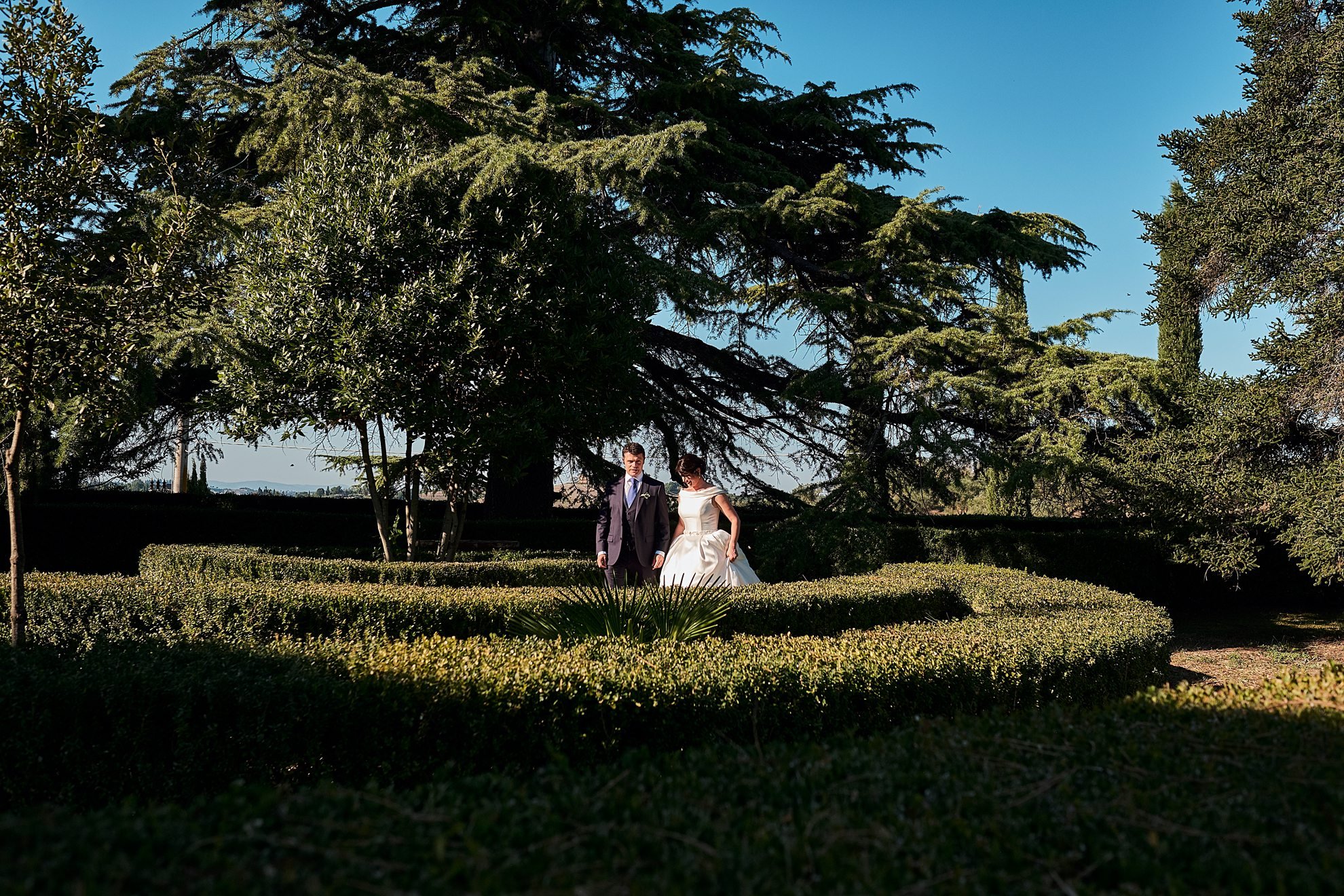  Matrimonio Irlandese celebrato nella sala del concistoro a palazzo pubblico in Piazza del Campo a Siena. Il ricevimento si è svolto nella bella villa Chiatina dell'azienda Pometti, nel comune di Buonconvento al confine con Asciano e vicino a Monte O