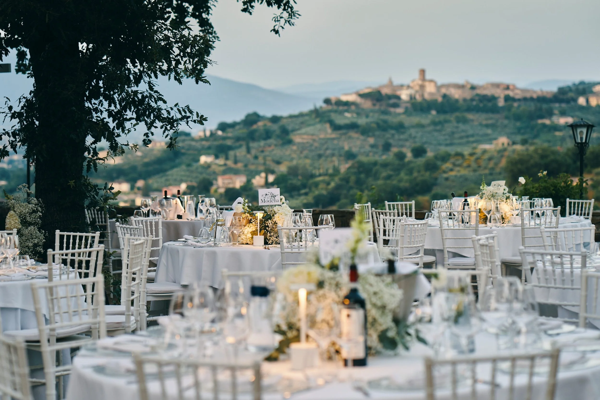 destination-wedding-photographer-italy-umbria-castello-di-rosciano035.jpg