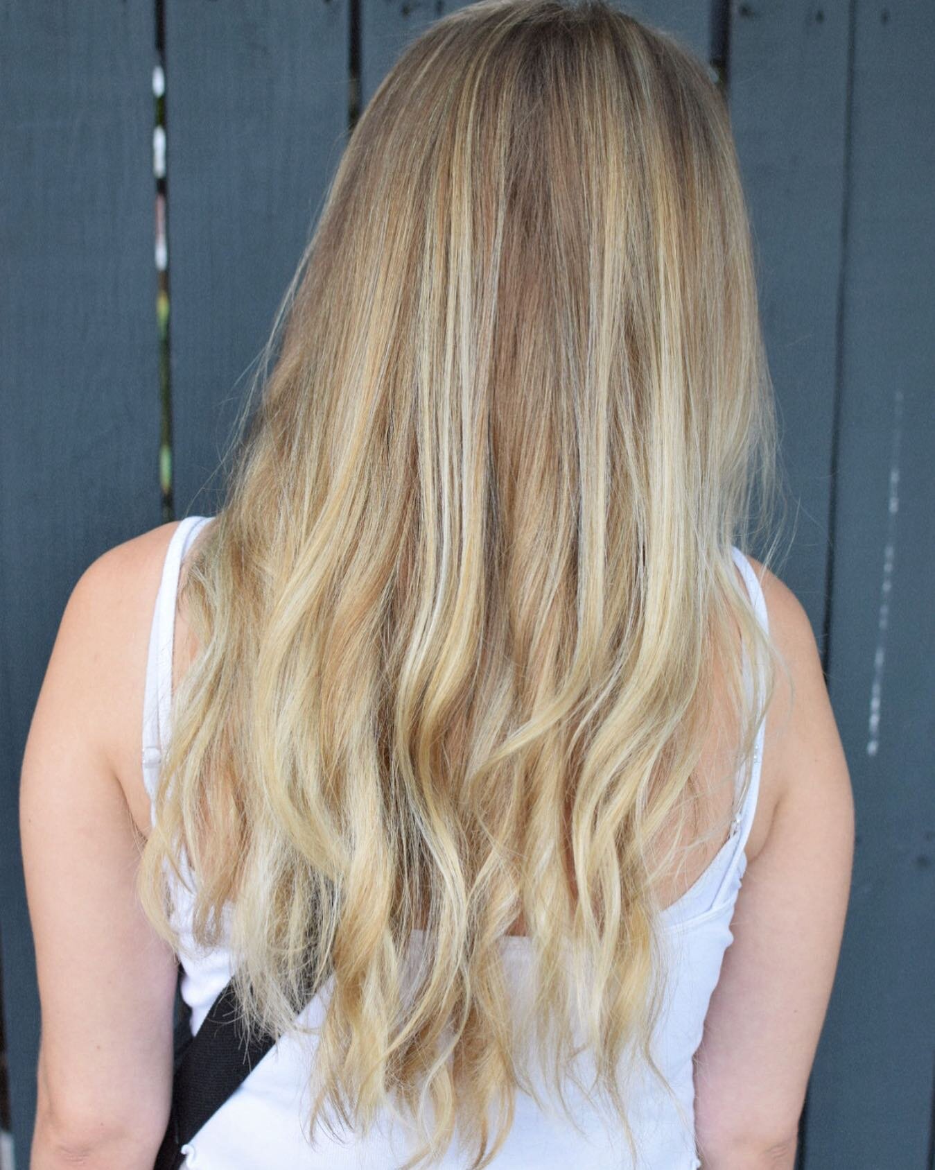 Be the blonde that turns heads, no matter what season it is 🌼

Full balayage for Krysta by Master Stylist Olivia @olivedoinhair