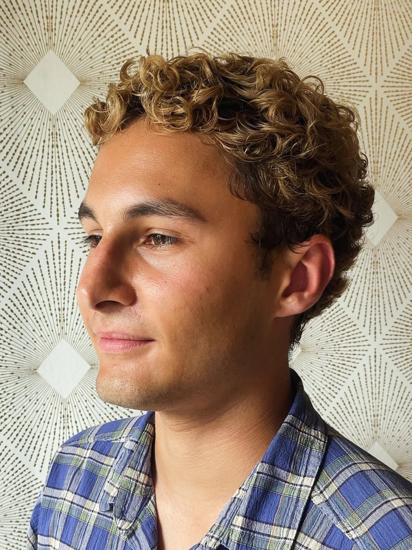 Natural Balayage for Gabriel 🌞

#circlesquaresalon #rva #rvasalon #rvastylist #naturalbalayage #balayage