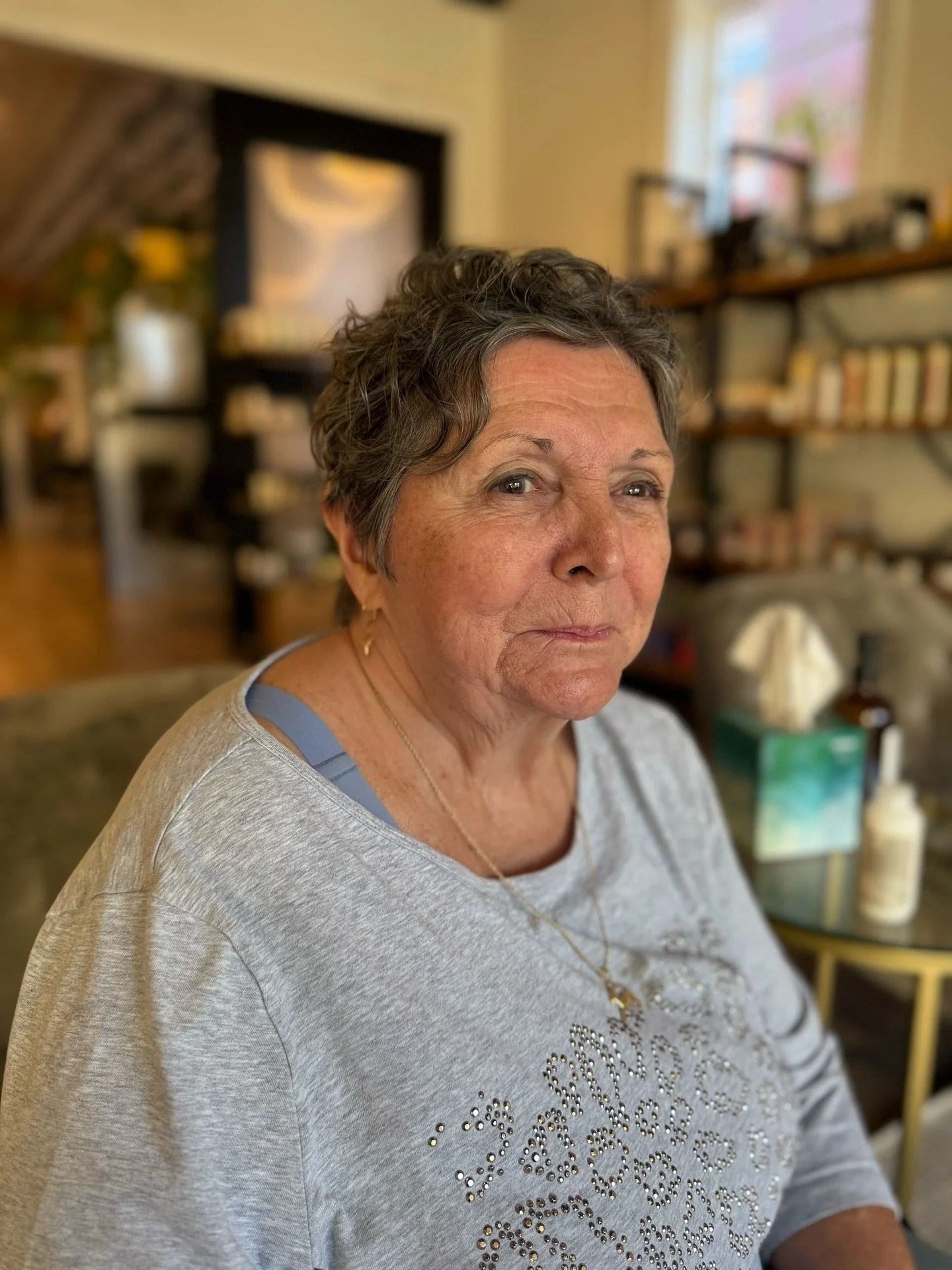 16&rdquo; were snipped for this fabulous transformation by Olivia! 
Fall is the perfect time of year to shed some layers and transform into a newer you 🍂🍁

#circlesquaresalon #rva #rvahairstylist #rvasalon #falltransformation