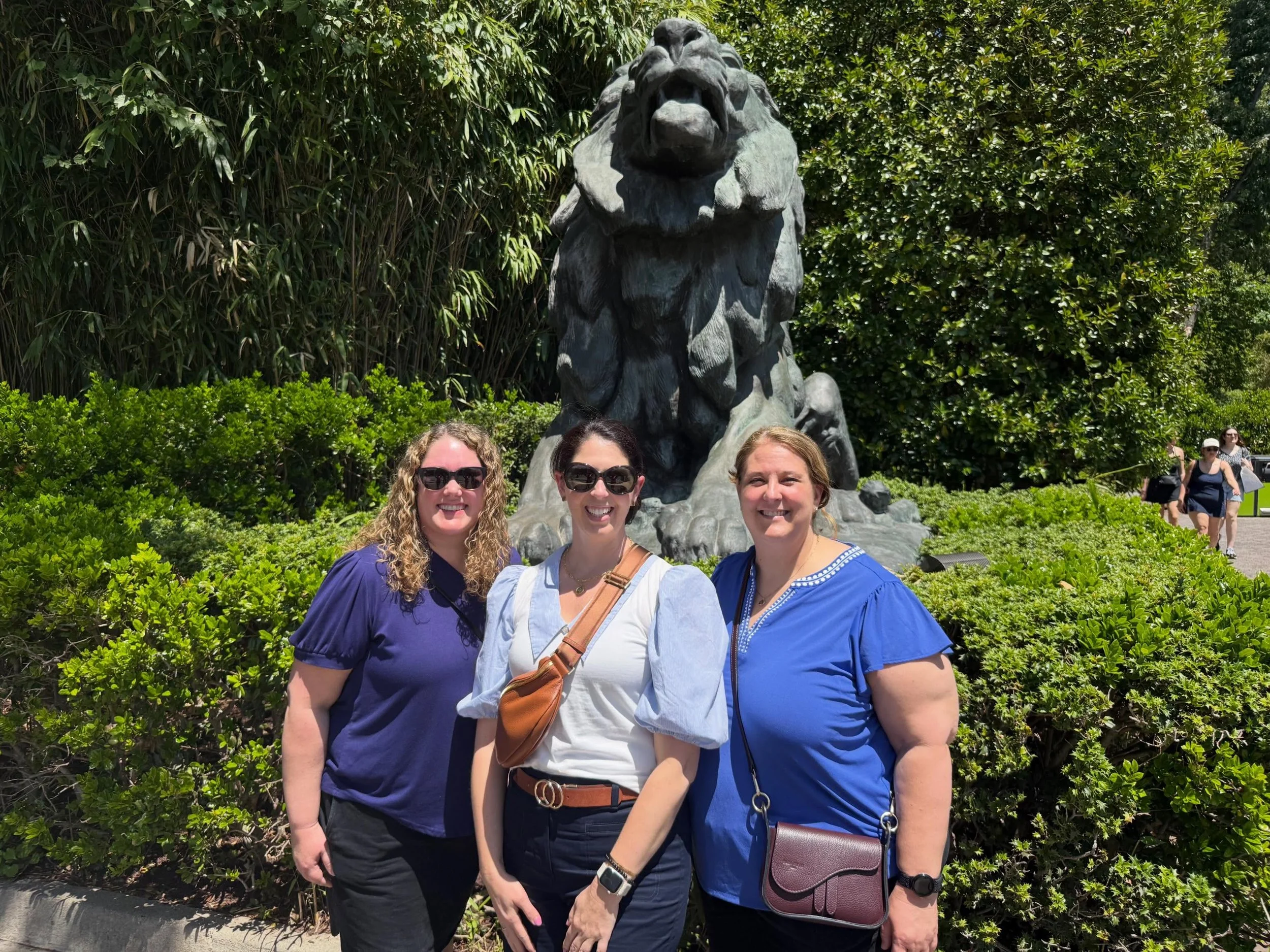 Lions, tigers, bears, and Linh Mai (Oh my!). It&rsquo;s been a wild day with some adorable animals @smithsonianzoo. 🦁🐅🐼🦍🦭🐘