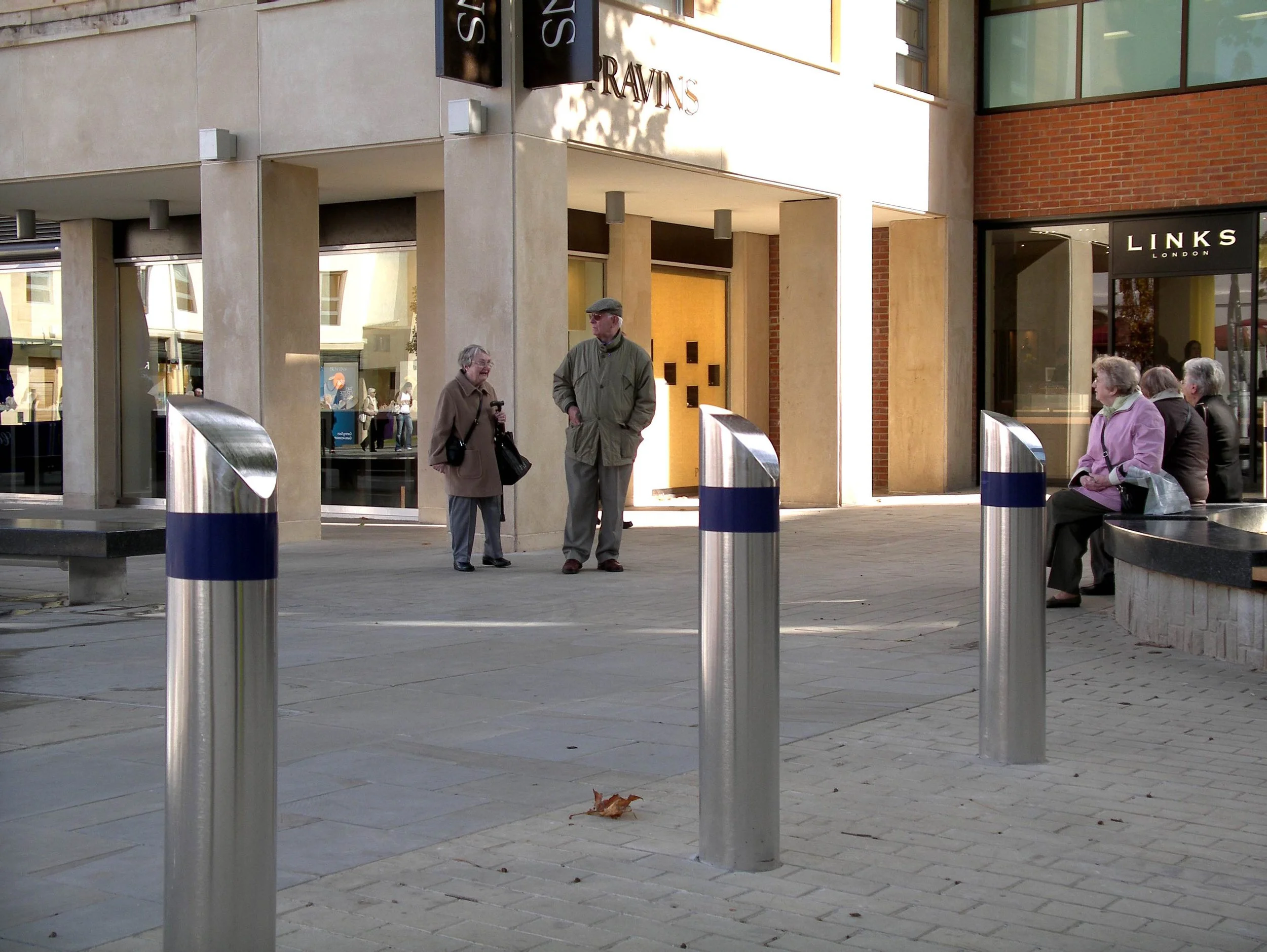 Broadmead bollard 7 copy.jpg