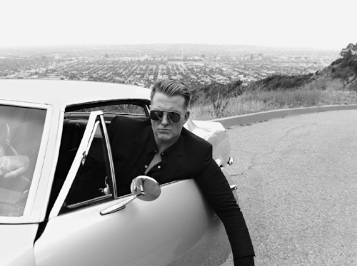 JOSH_HOMME_1210x905_1.jpg