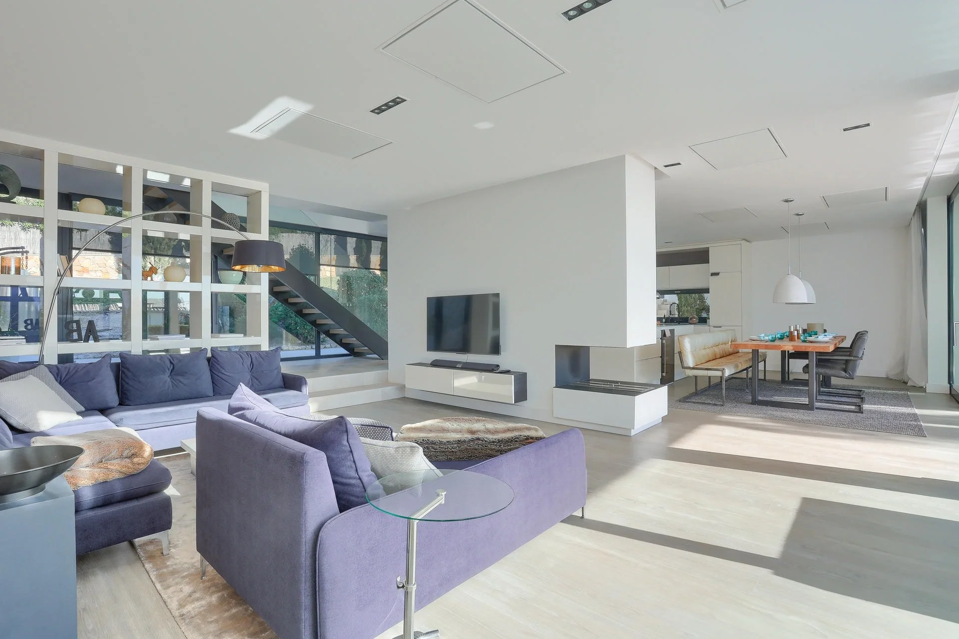 Lounge and dining 1 - 1.jpg