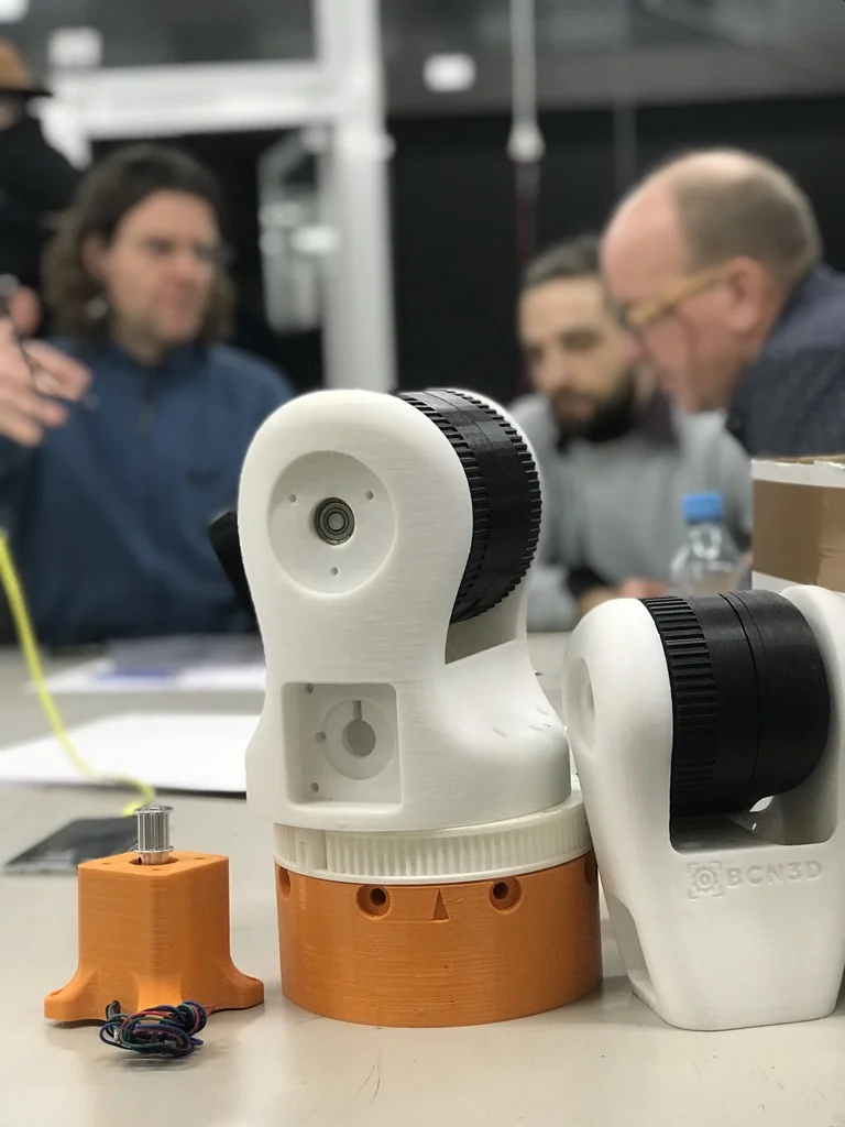 Franz hatte den Maker Roboterarm »moveo« mitgebracht
