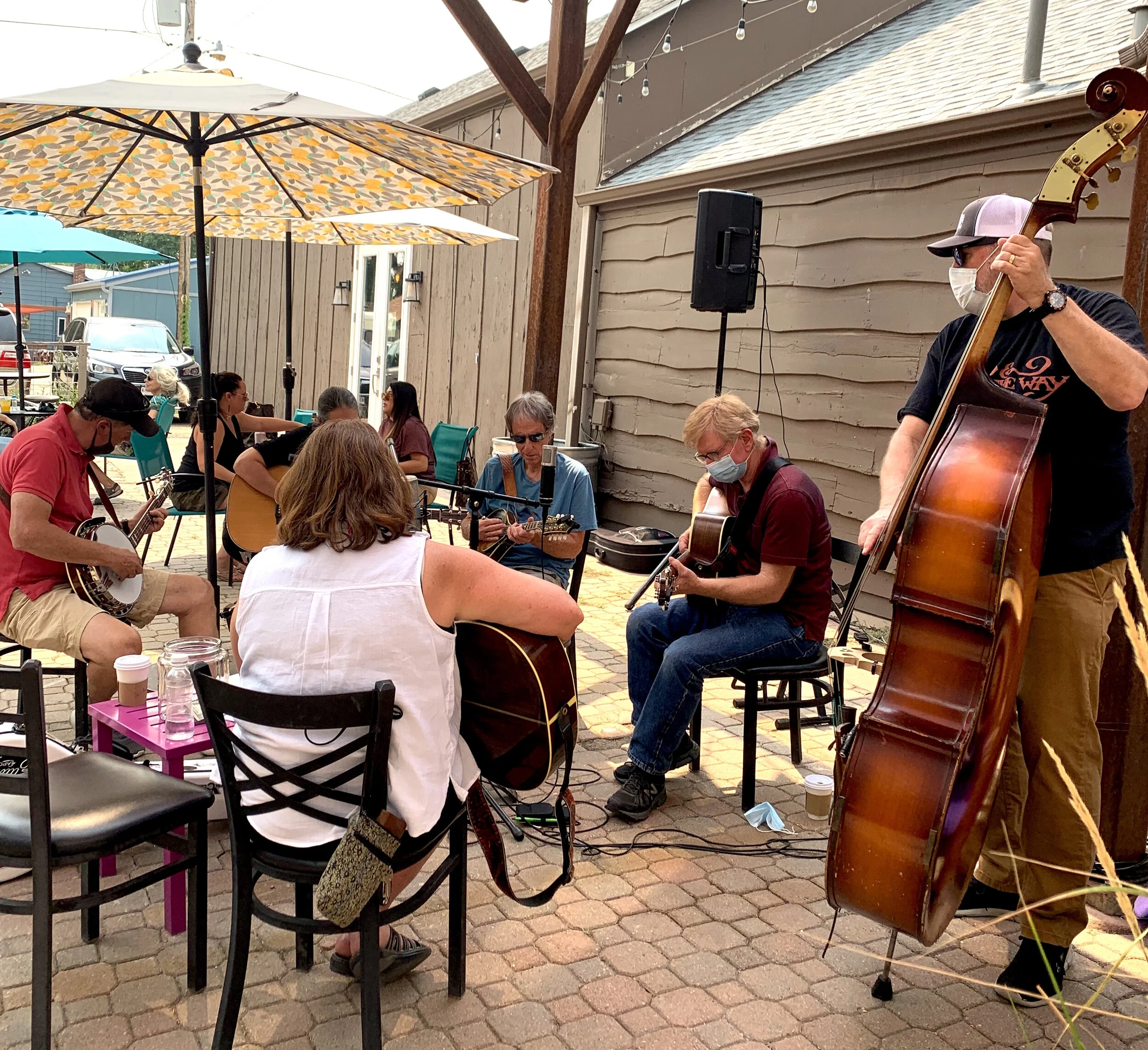Food Truck + Bluegrass Sundays  
