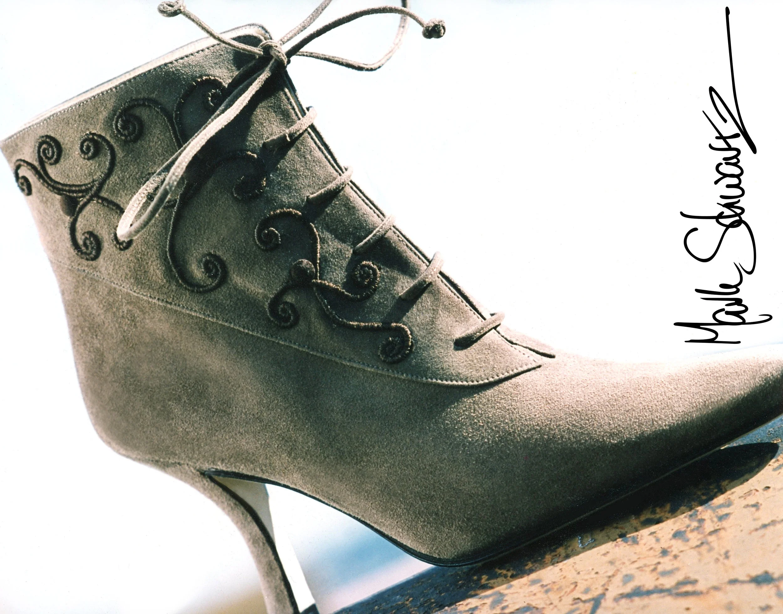 BEIGE-BOOT_01.jpg
