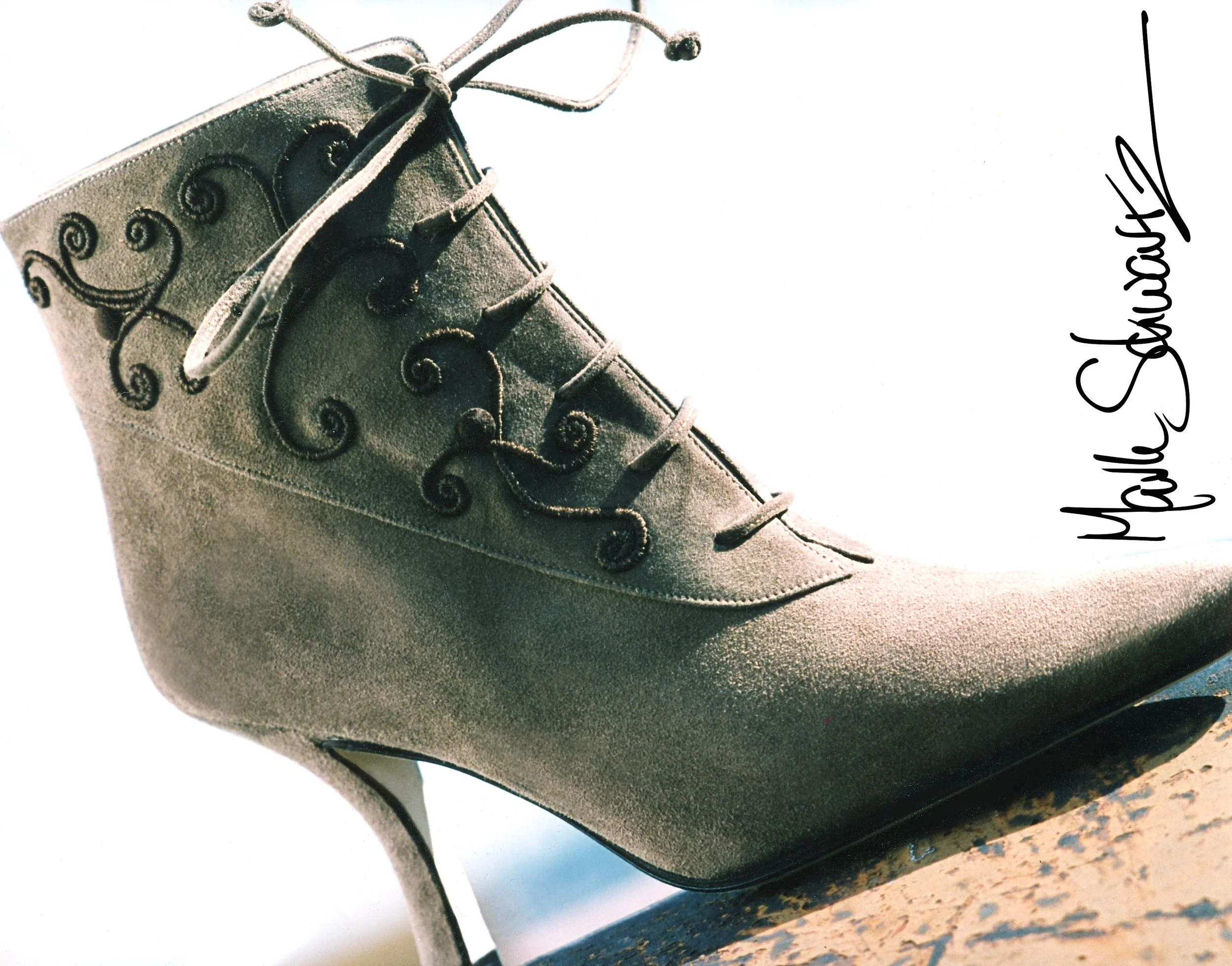 BEIGE-BOOT_01.jpg