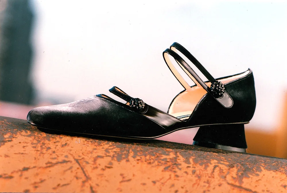 Velvet-Court-Shoe.jpg