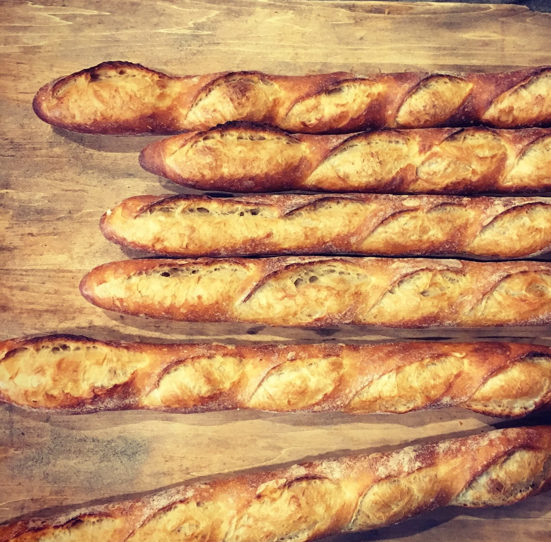 dozenbaguettes.jpg