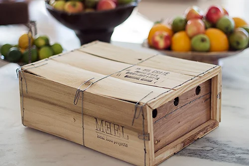 MEEL KITS & PREPARED FOODS ARE SUSTAINABLY PACKAGED AND HAND-DELIVERED TO YOUR DOORSTEP IN OUR SIGNATURE WOODEN CRATES WITH INGREDIENTS PORTIONED IN GLASS JARS. THESE ITEMS WILL BE PICKED UP THE FOLLOWING WEEK FROM YOUR PORCH, LEAVING NO PACKAGING TO DISPOSE OF AND NO WASTE.