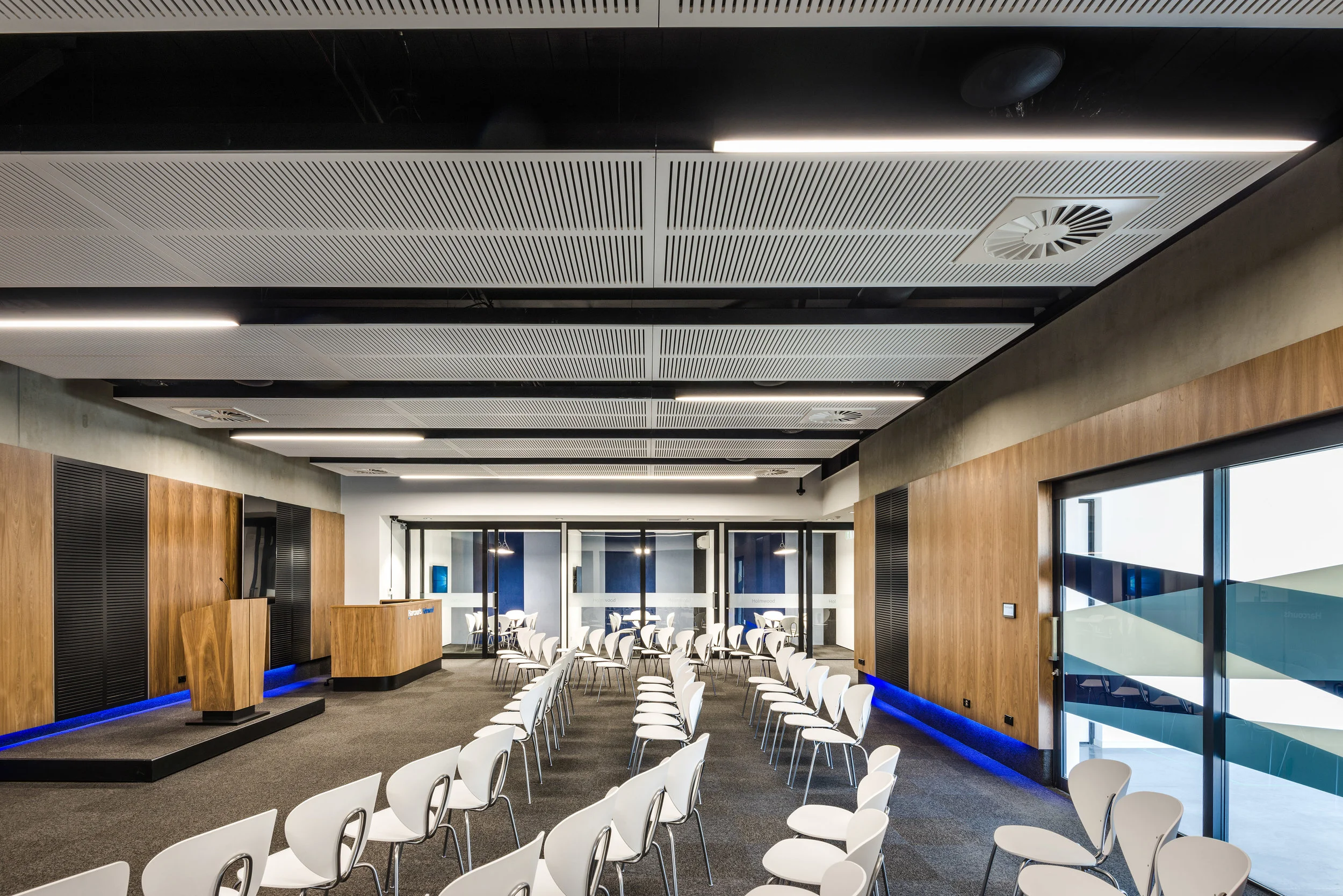 HHI02-Harcourts-Holmwood-Int-Stufkens-Edit.jpg