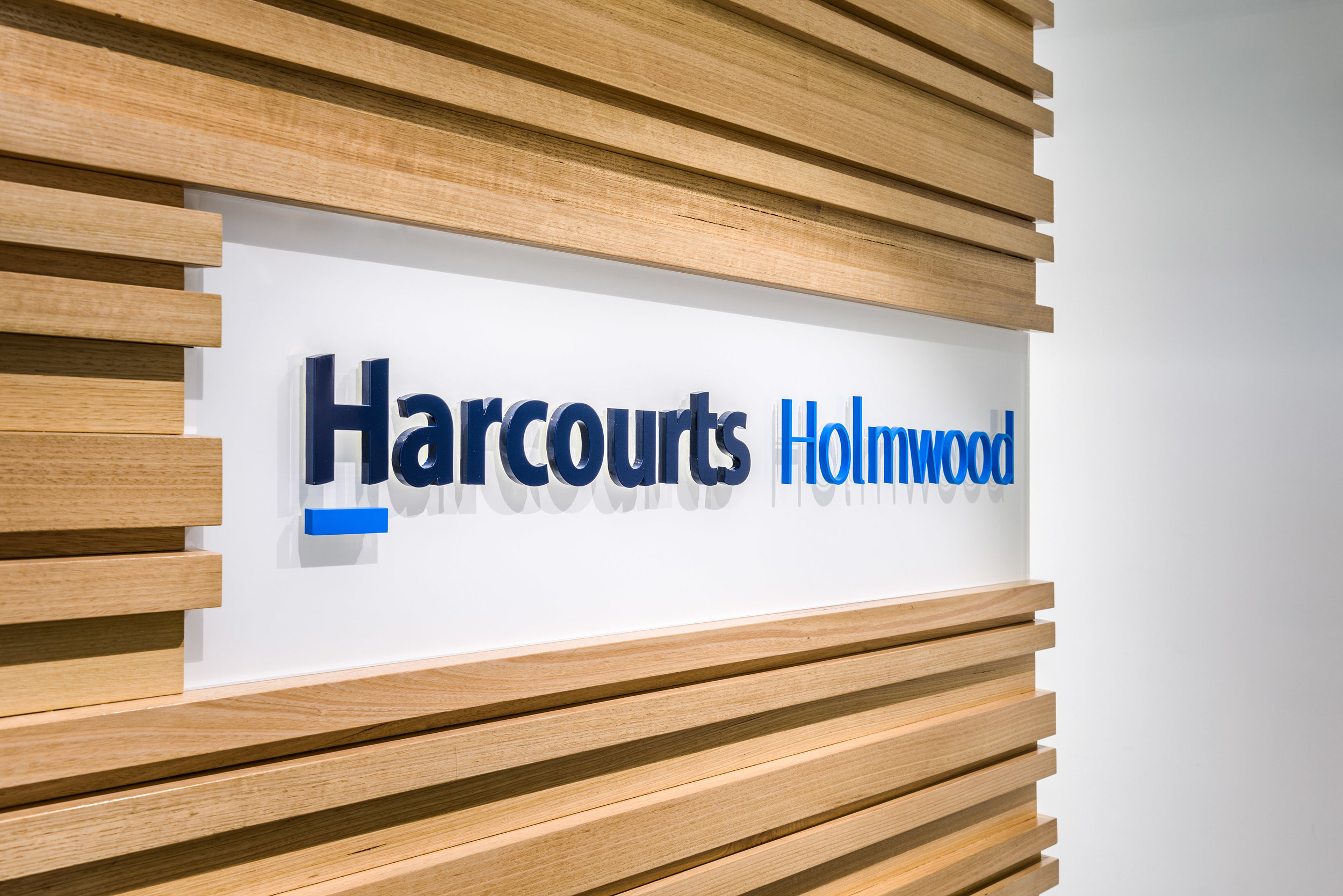 HHI12-Harcourts-Holmwood-Int-Stufkens.jpg