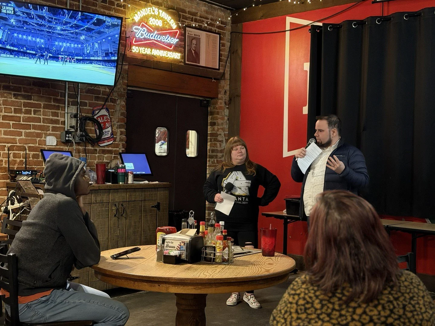 This Tuesday night at @Manuels_tavern, it's our FREE monthly networking event, Eat, Drink &amp; B-Indie! This month, it's game on, my friends! Kahoot Game Night is happening. 🎯  Quick rounds, engaging clips, and friendly competition&mdash;no stress,