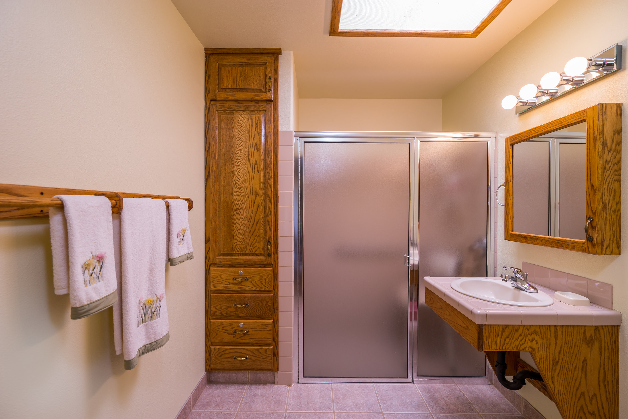 Ingleside Lodge Private Bathroom