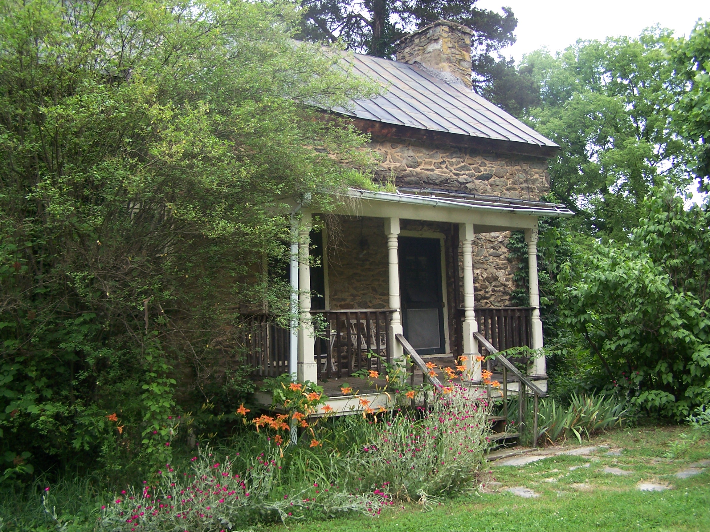 The former blacksmith's house at Mt. Defiance near Middleburg, above, is located in the center of the Middleburg Battlefield. The site has recently been acquired by NOVA Parks.