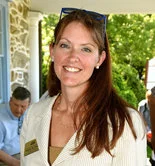 rsz_rsz_jennifer_on_rector_porch_1_20.jpg