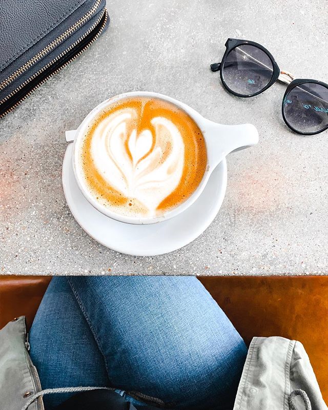 Happy Monday! Don&rsquo;t forget to save yourself some time for a reallyyyy good coffee this week. 🖤
.
.
.
#brandingagency #brandingstudio #graphicdesigner #sayyestosuccess #sdentrepreneuers #entrepreneurlife #sandiegodesigner #graphicdesign #brandd