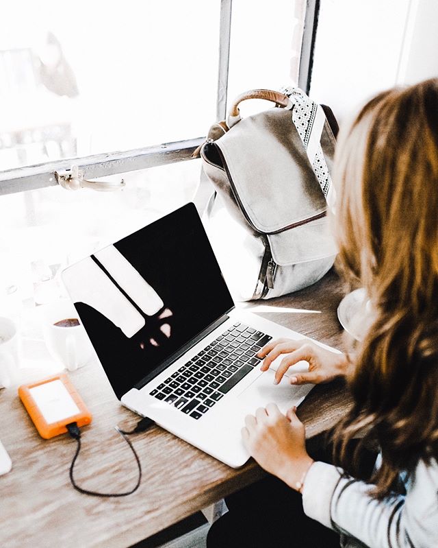 Anyone have issues with ergonomics when you try to spice it up and work outside of your office? I wish there was a fun co-work place where you could hook your laptop up to a big beautiful docking station. What&rsquo;s your ideal setup?
.
.
.
#designn