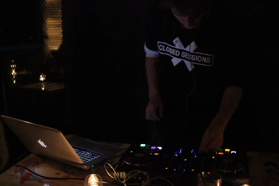 closed sessions-3.jpg