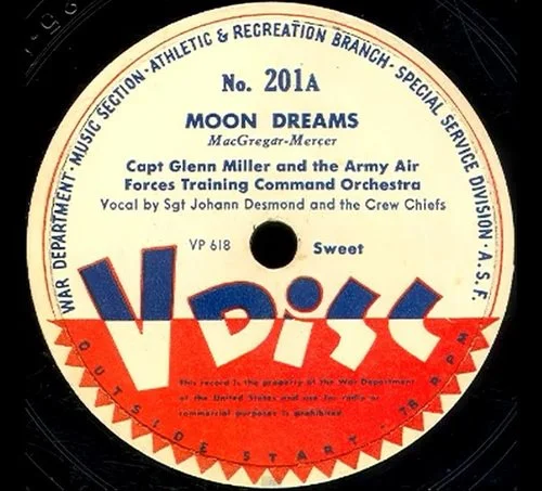 Moon_Dreams_Glenn_Miller_V_Disc_1944.jpg