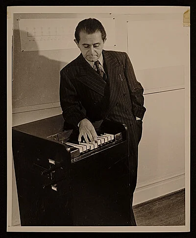 Leon Theremin and the Rhythmicon, The World’s First Drum Machine