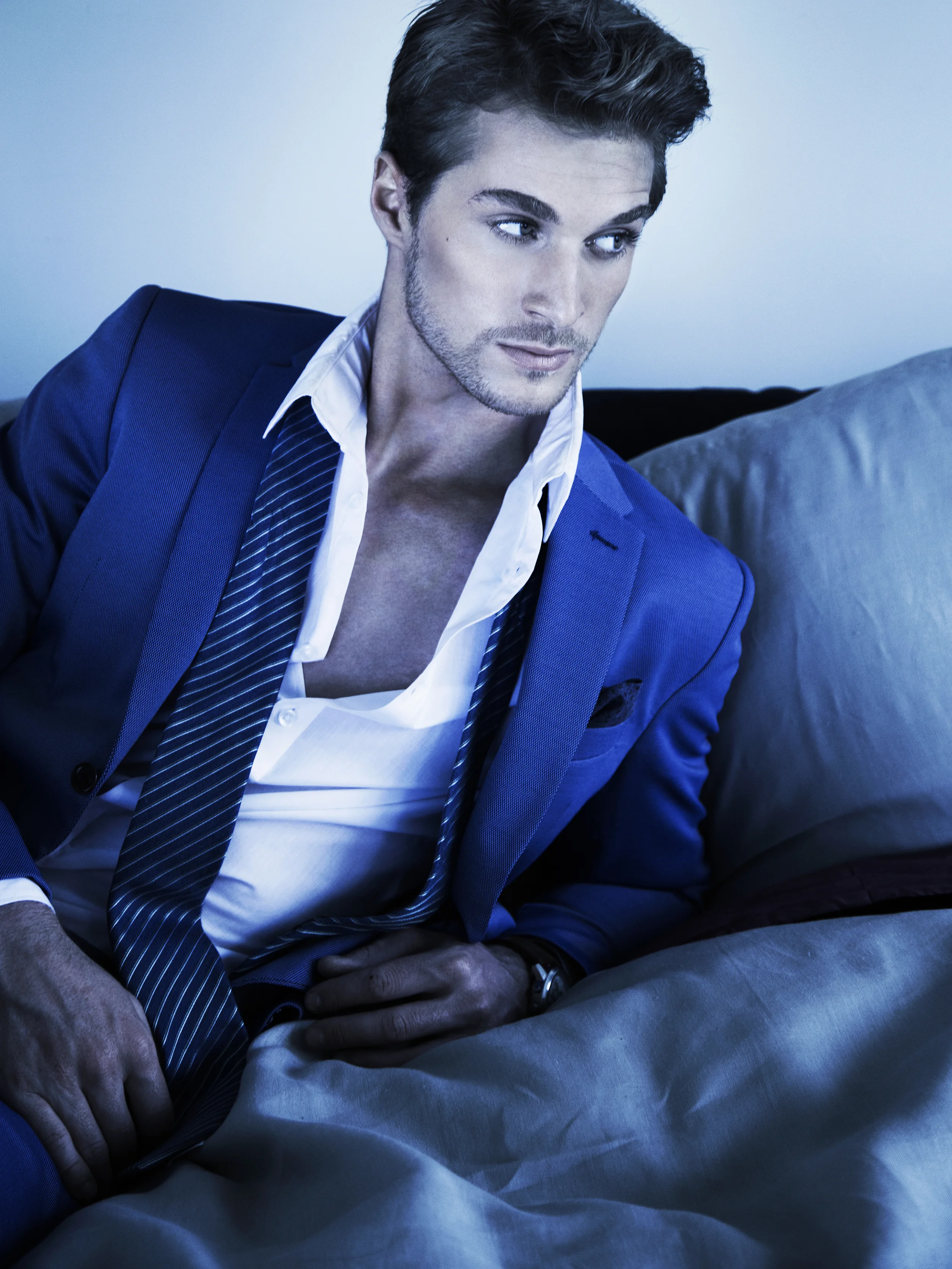 AndrewVecchio.atClickREQUEST.Blue+SuitBed1_peterdbrownphoto.jpg