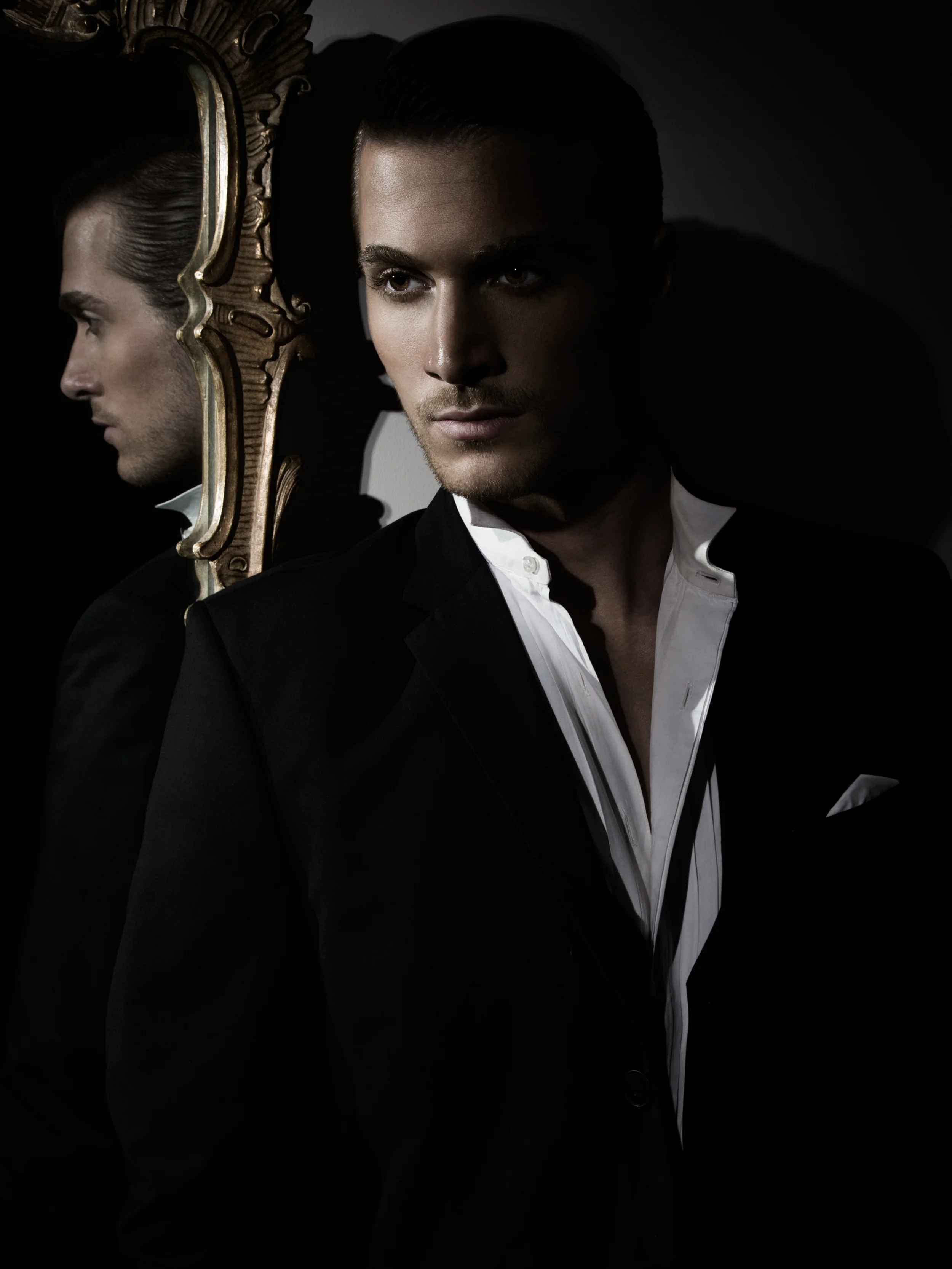 AndrewVecchio.atClickREQUEST.TuxMirrorColor_peterdbrownphoto (1).jpg