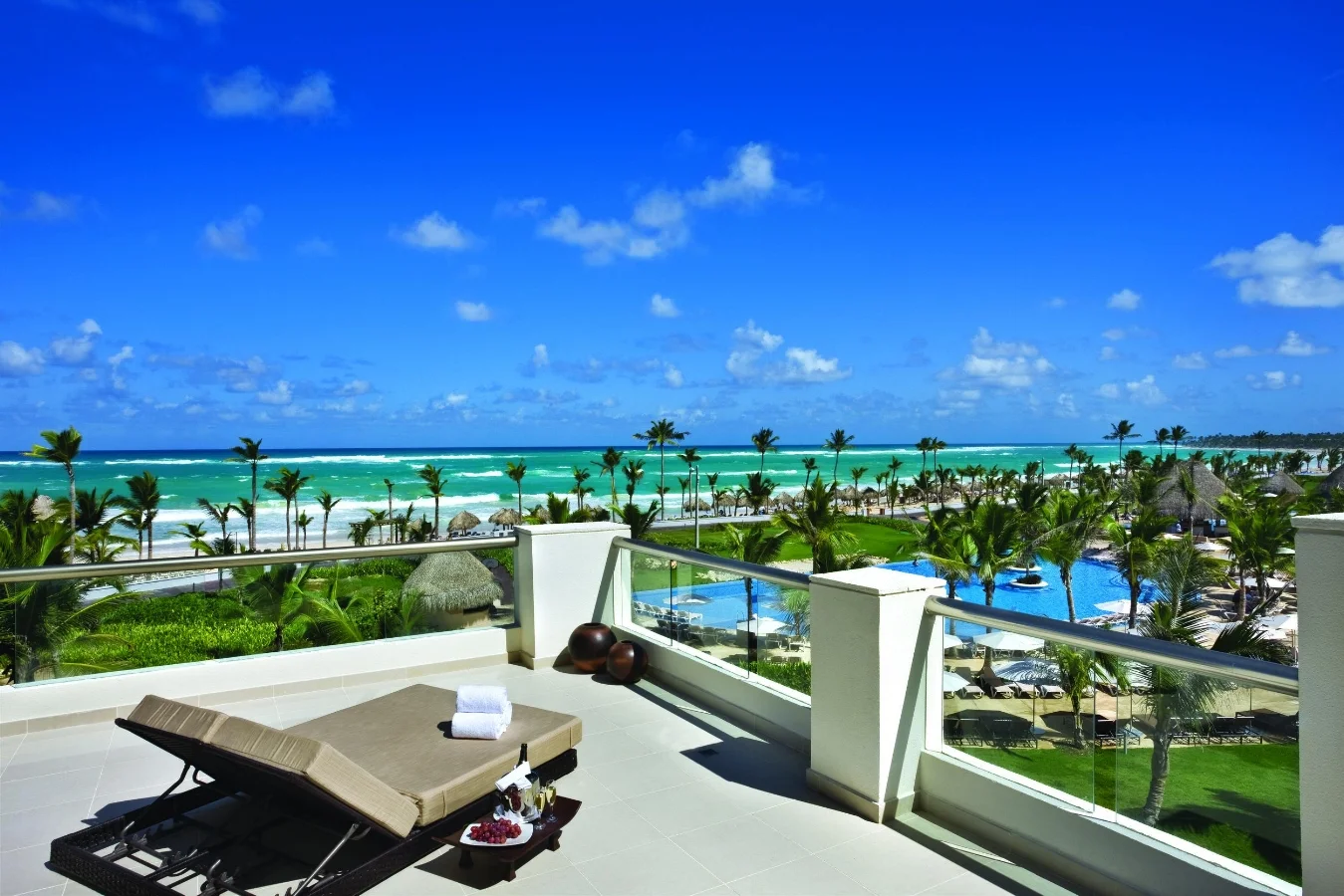 HRH-Punta-Cana-Balcony-View-of-Beach.jpg