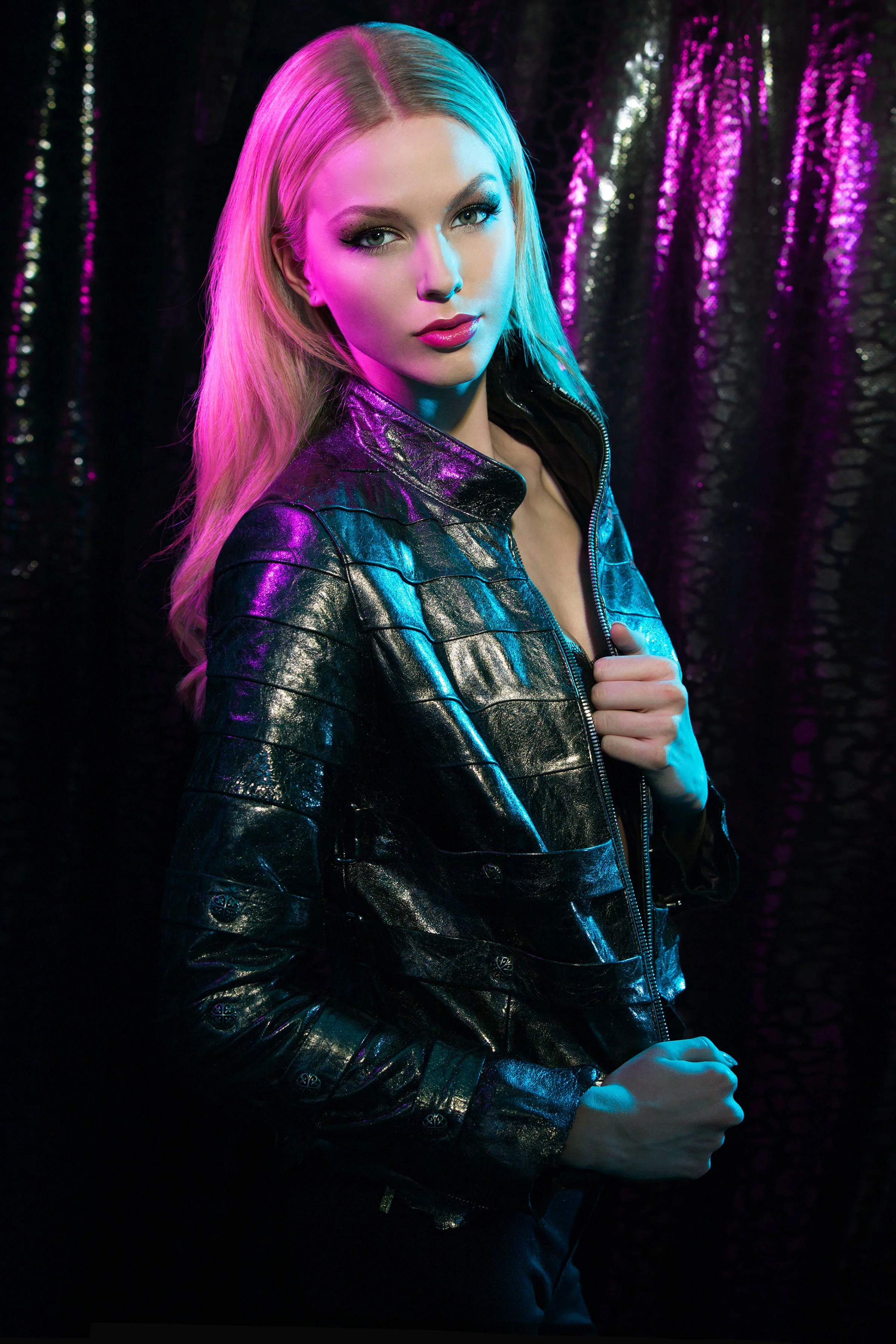 WCL _StrapGunMetal leatherOnLeather8x10_peterdbrownphoto.jpg