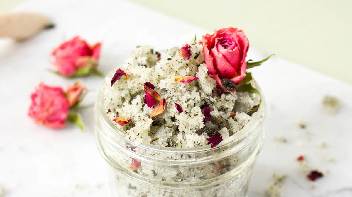 green-tea-and-rose-sugar-scrub-0318_horiz.jpg