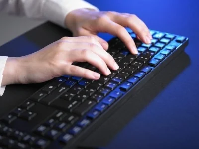 Keyboard Typing to Structure Business Email Messages