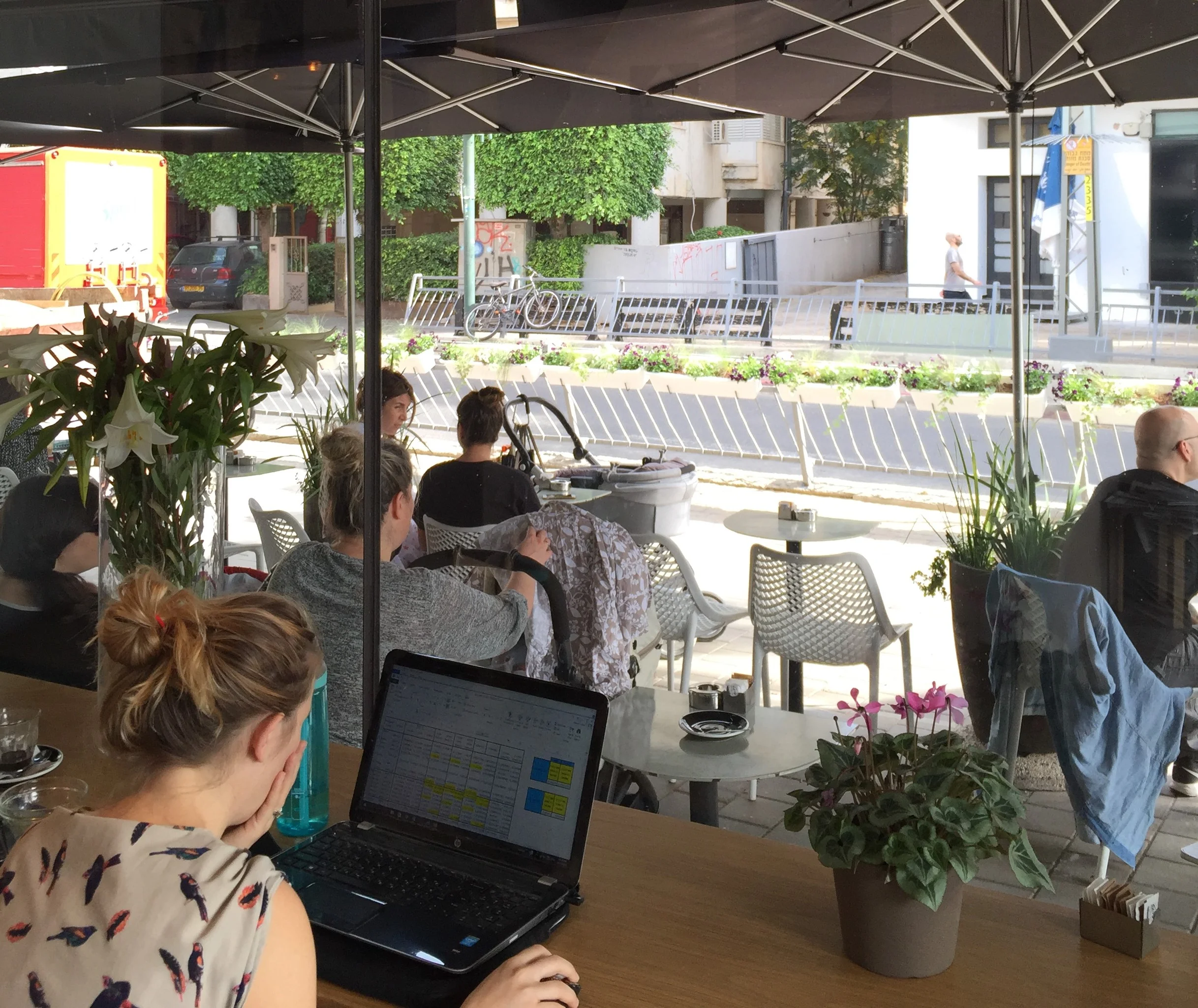 This place really likes plants, and good coffee too