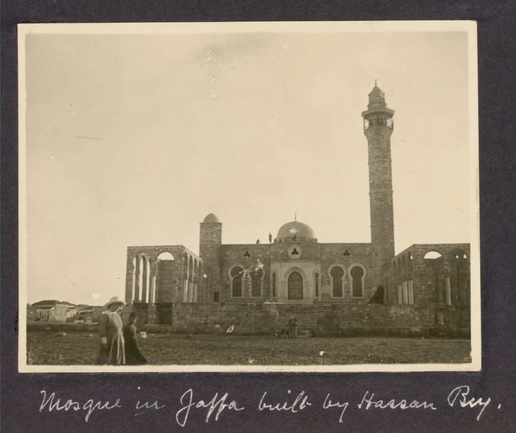 מסגד חסן בק עם השלמתו, 1917