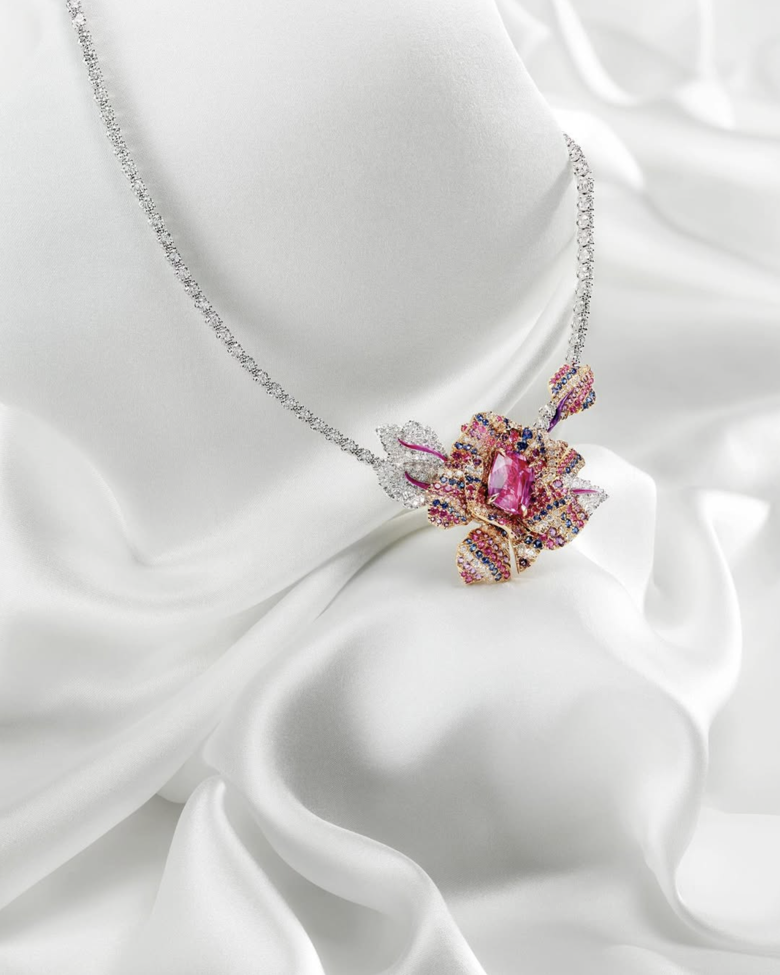  Photography © Isabelle Bonjean AD &amp; Set design : Pauline Furman  For Dior - Vanity Fair UK 