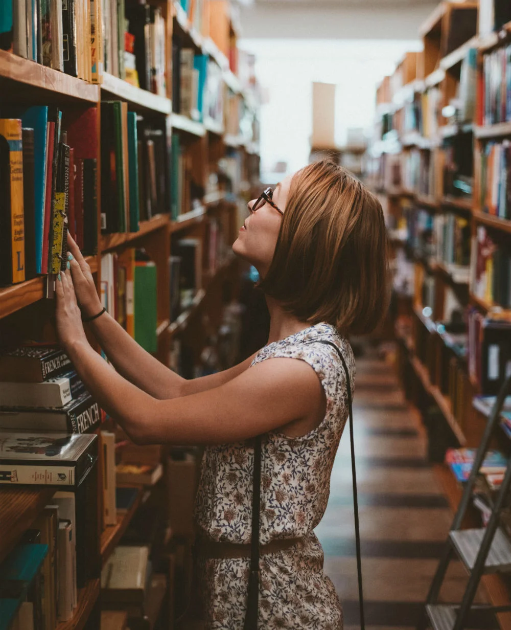 girl-in-library.jpg