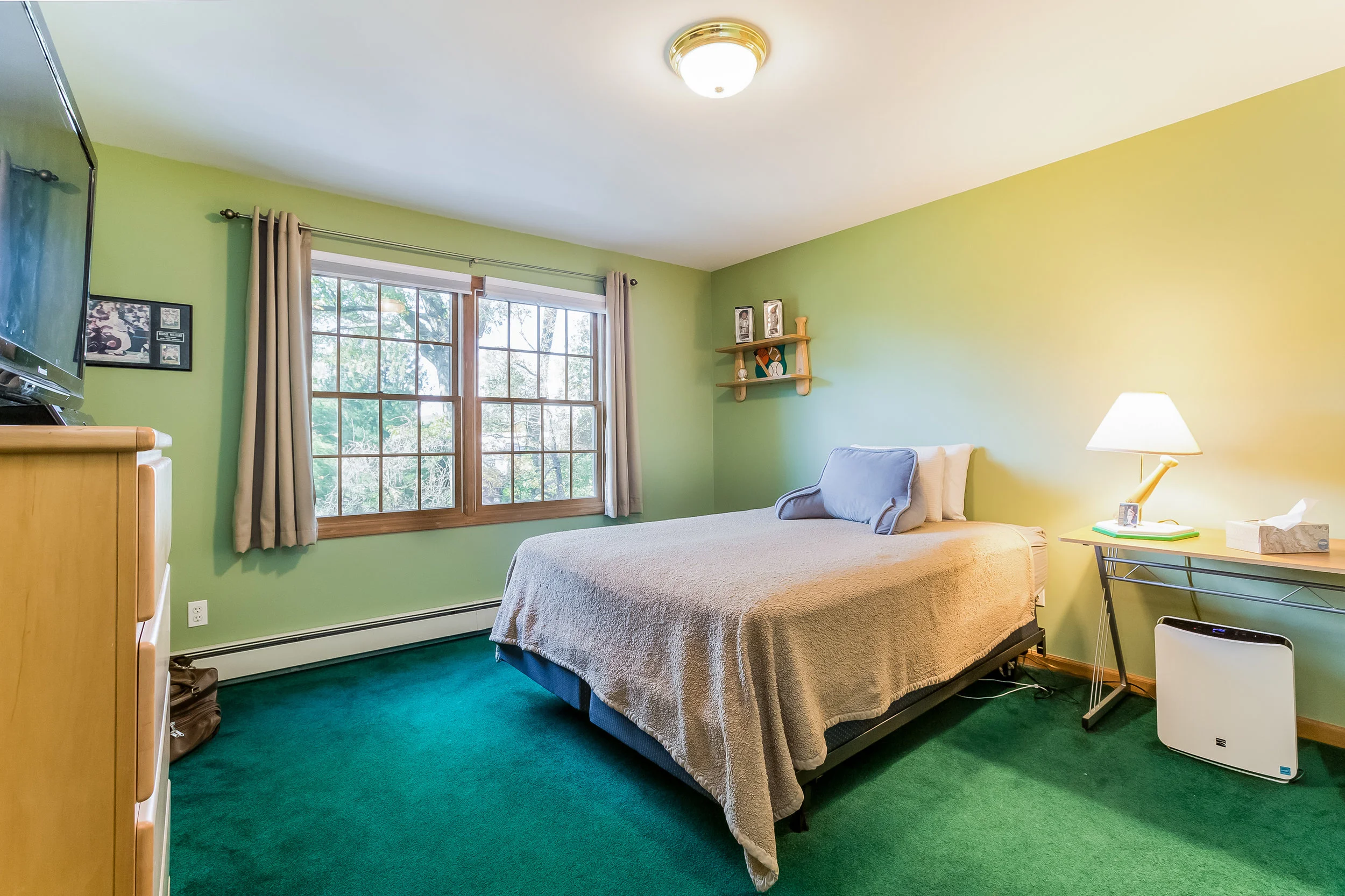 038-Bedroom-5002169-large.jpg