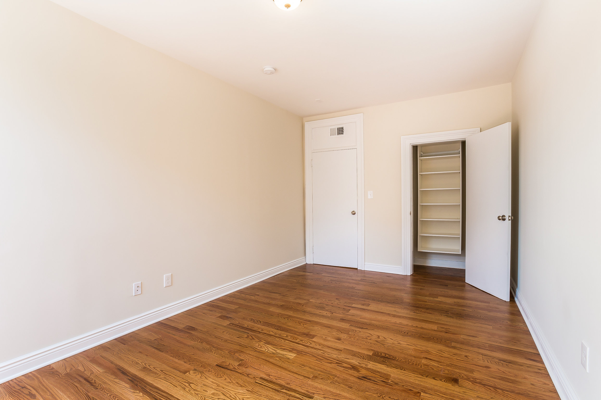 021-Bedroom-3992632-large.jpg