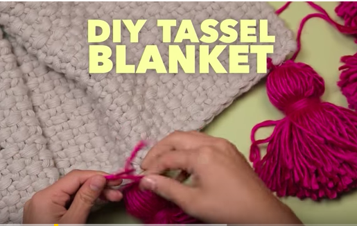 DIY TASSEL BLANKET