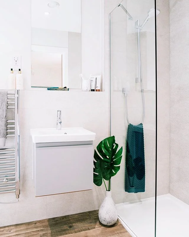 Another shot from my recent project,really enjoyed shooting it and looking forward to going back for pt2 #sony #a7rii #sigma #24mm #bathroom #shower #leaf #green #white #vsco #vscocam