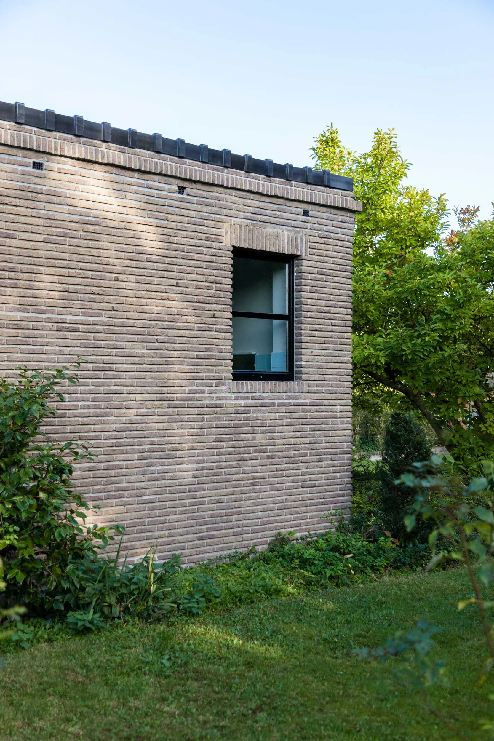 Dr. Martens’ polyclinic by Henry van de Velde
