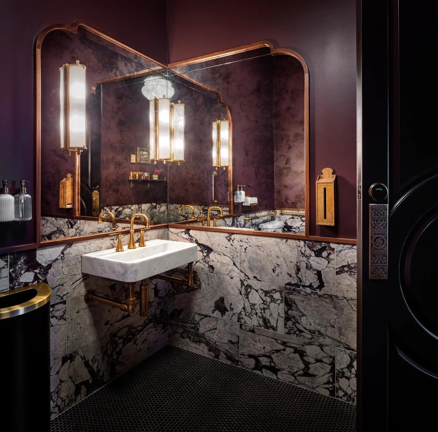 We wanted to keep the moody vibes going in all spaces. I love how these bathrooms turned out! 
.
#pepperdesignco #boisehospitality #hospitalitydesigner #boiseinteriordesign #boiseinteriordesigner #thickasthievesboise #boisecocktails