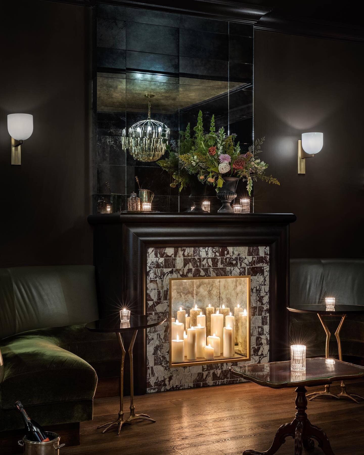 Have you heard Thick As Thieves is releasing a new menu of cocktails?! See stories for a look at what’s coming and book a seat at the cozy booths we designed.
#pepperdesignco #thickasthievesboise #newcocktails #boisehospitality #boiseinteriorde